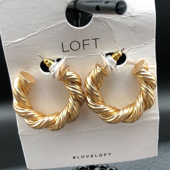 LOFT Earrings Chunky Twisted Rope Classic Gold Tone Hoops NWT - Picture 6 of 8